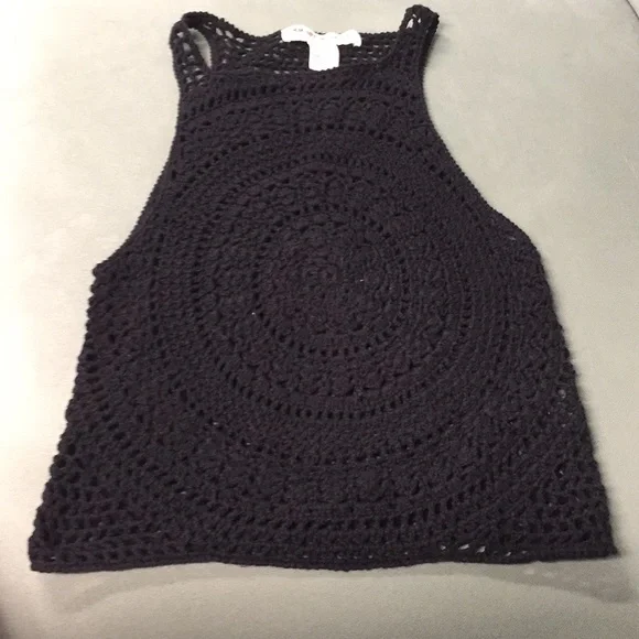 BNWOT H&M COACHELLA COLLECTION CROCHETED CROP TOP - Picture 4 of 5